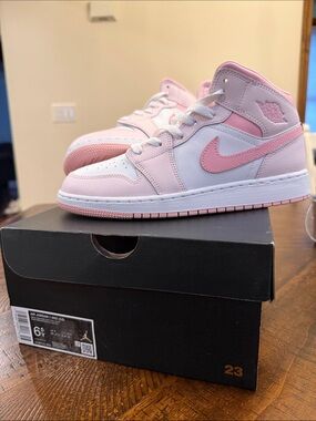 NIB Air Jordan 1 Mid Pearl Pink White Med Soft Pink Sneakers 6.5Y